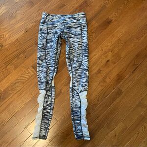 ALO Yoga Black White Print Sheer Mesh Legging S